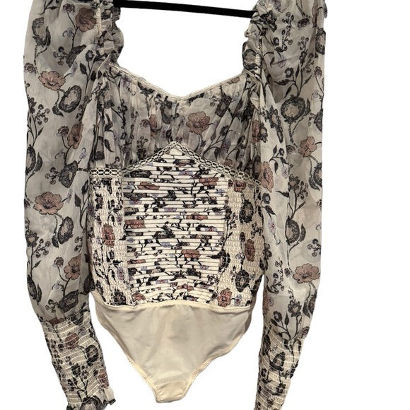 FREE PEOPLE Brunch Date Sheer Bodysuit in Floral Ivory Combo - Size M NWT - Picture 2 of 3